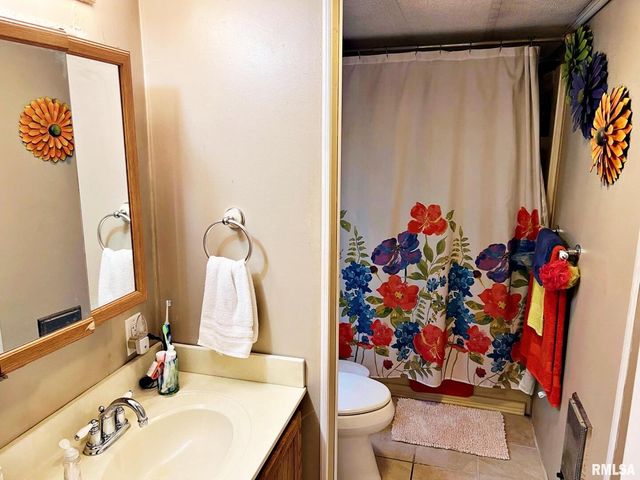 2516 STRAWBERRY Road, Metropolis, IL 62960