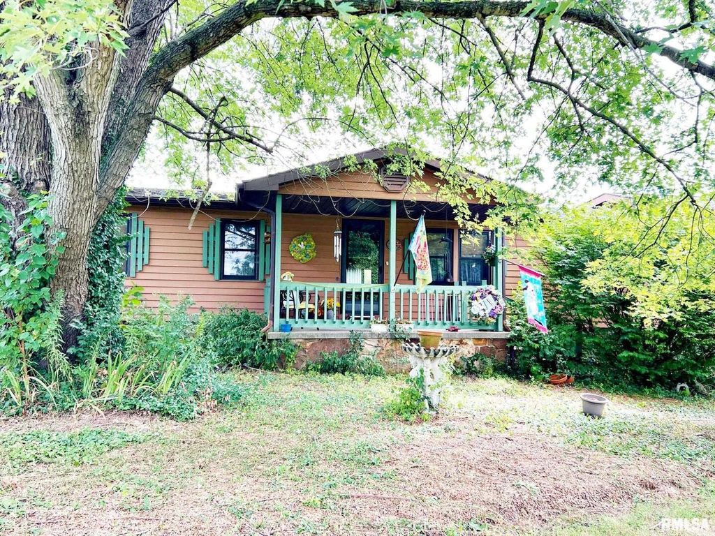 2516 STRAWBERRY Road, Metropolis, IL 62960