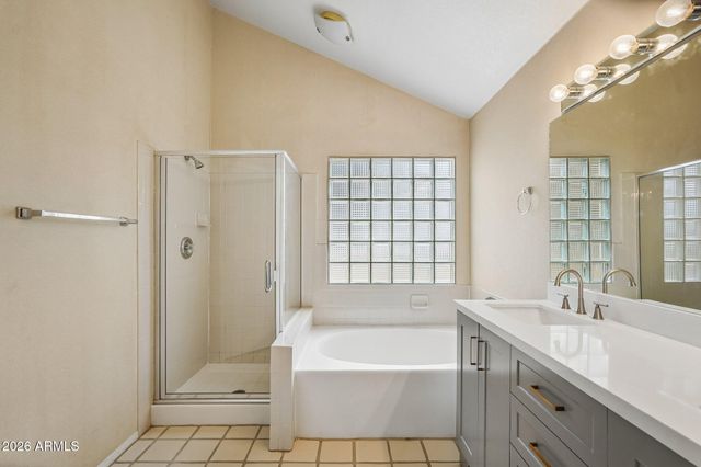 3219 E WILDWOOD Drive, Phoenix, AZ 85048