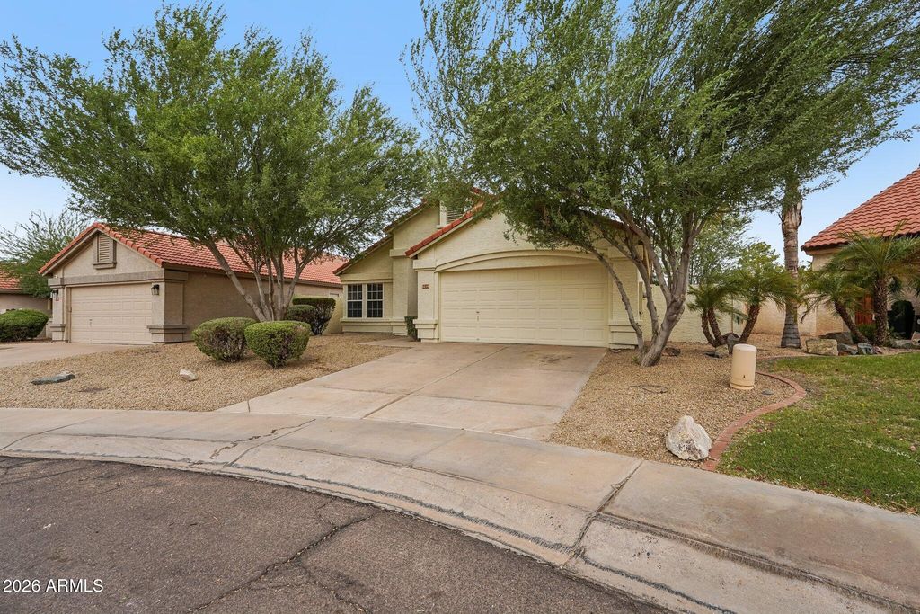 3219 E WILDWOOD Drive, Phoenix, AZ 85048 — photo 2