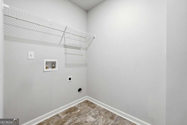 6890 Scarlet Oak Way, Flowery Branch, GA 30542