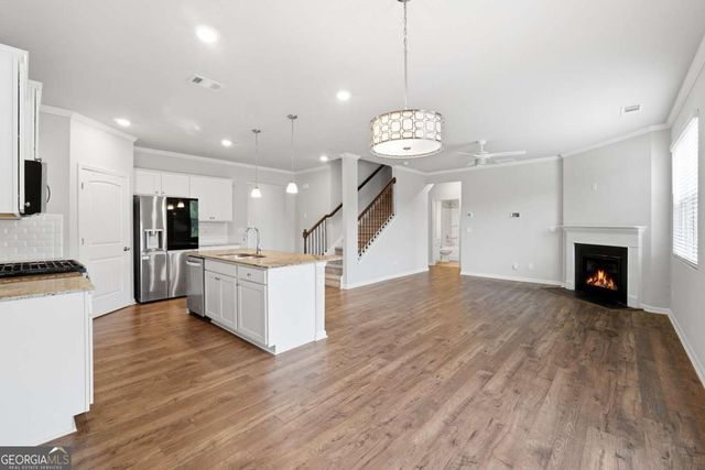 6890 Scarlet Oak Way, Flowery Branch, GA 30542