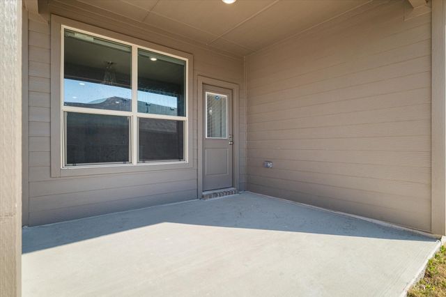 413 drowsy water Trail, Fort Worth, TX 76131