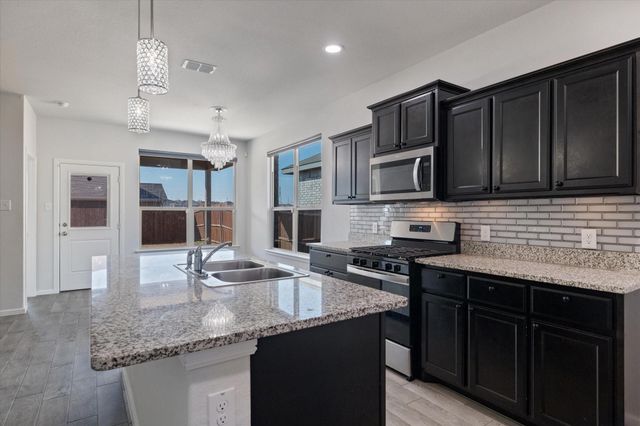 413 drowsy water Trail, Fort Worth, TX 76131
