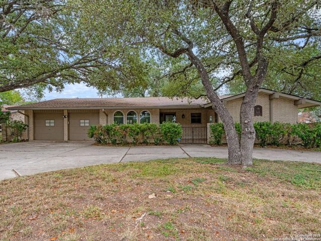 8718 Midcrown, Windcrest, TX 78239