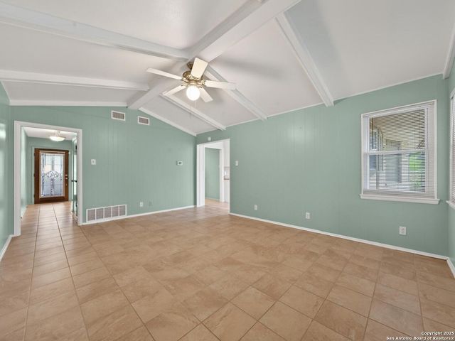 8718 Midcrown, Windcrest, TX 78239