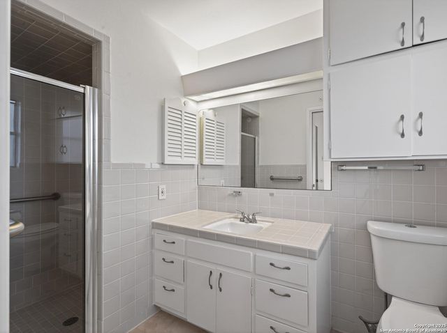 8718 Midcrown, Windcrest, TX 78239