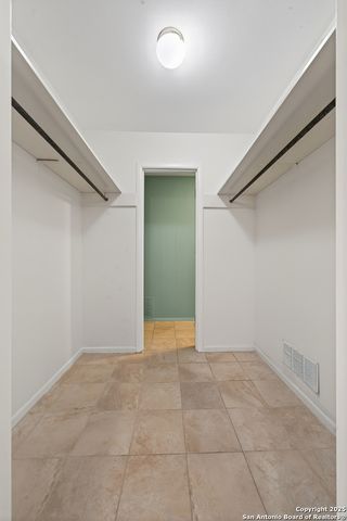 8718 Midcrown, Windcrest, TX 78239