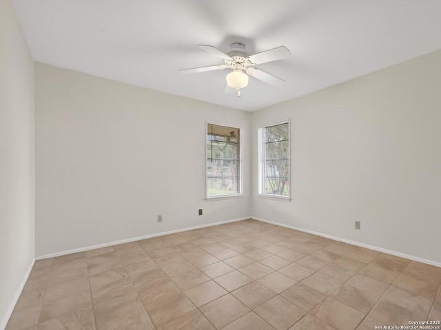 8718 Midcrown, Windcrest, TX 78239