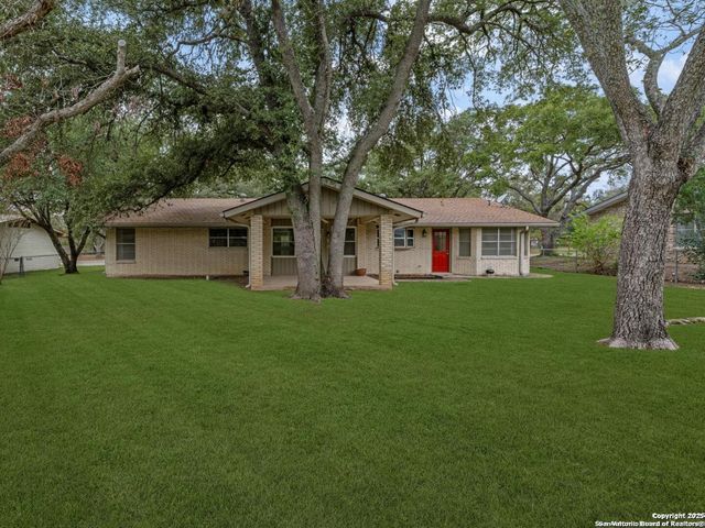 8718 Midcrown, Windcrest, TX 78239