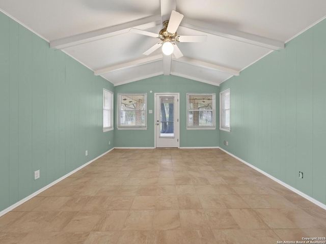 8718 Midcrown, Windcrest, TX 78239