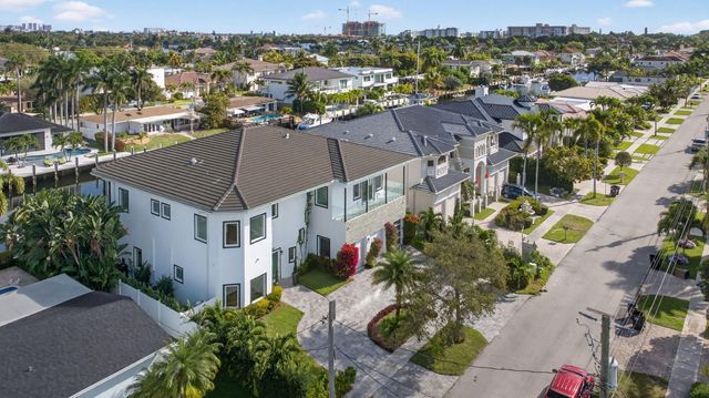 2641 NE 48th Street, Lighthouse Point, FL 33064