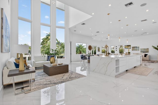 2641 NE 48th Street, Lighthouse Point, FL 33064