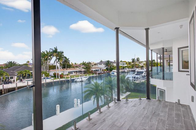 2641 NE 48th Street, Lighthouse Point, FL 33064