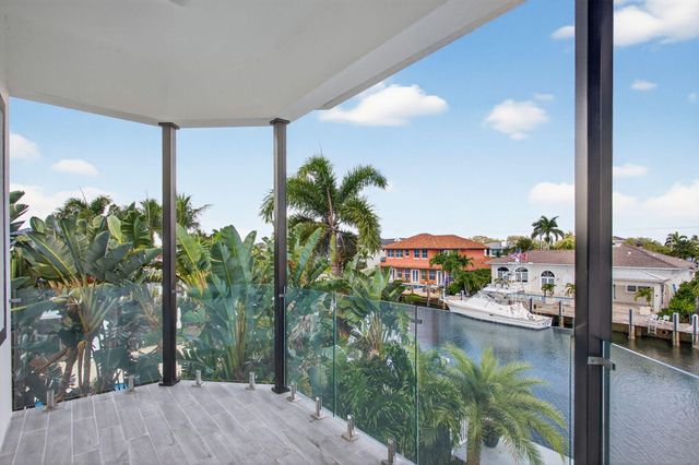 2641 NE 48th Street, Lighthouse Point, FL 33064