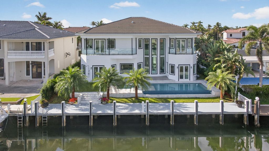 2641 NE 48th Street, Lighthouse Point, FL 33064