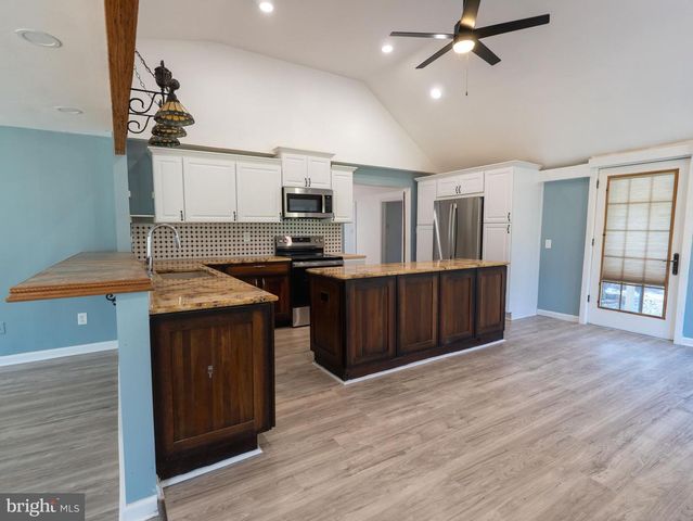 6734 WEYMOUTH RD, Mays Landing, NJ 08330