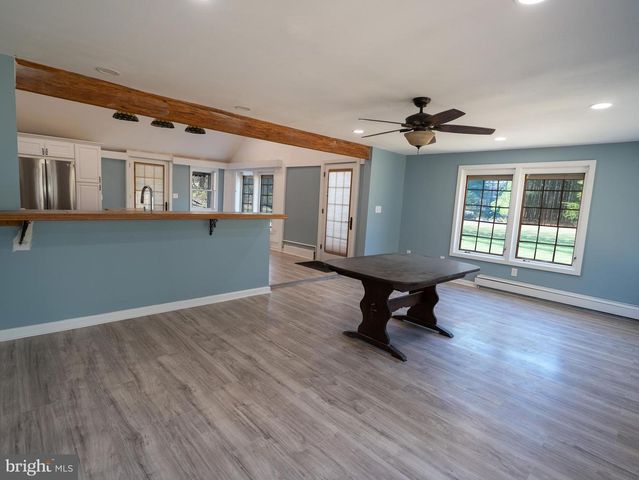 6734 WEYMOUTH RD, Mays Landing, NJ 08330