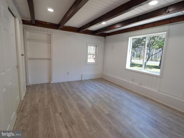 6734 WEYMOUTH RD, Mays Landing, NJ 08330