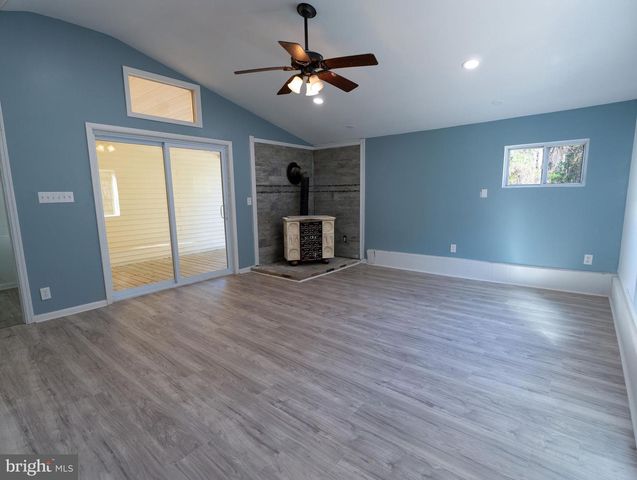 6734 WEYMOUTH RD, Mays Landing, NJ 08330
