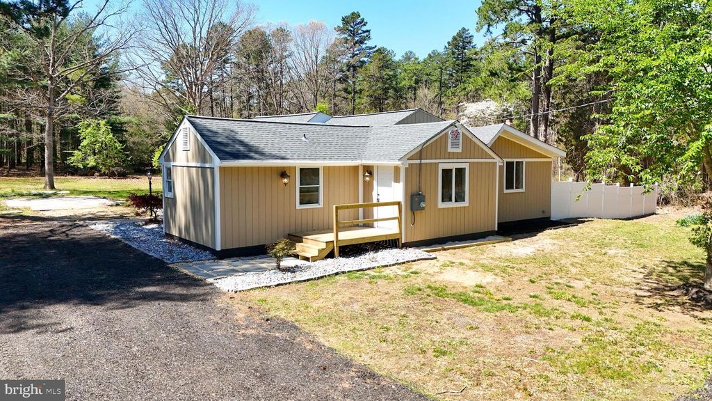 6734 WEYMOUTH RD, Mays Landing, NJ 08330