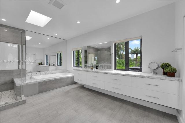 4475 N Meridian Avenue, Miami Beach, FL 33140