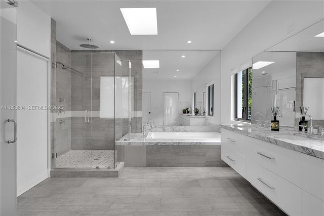 4475 N Meridian Avenue, Miami Beach, FL 33140