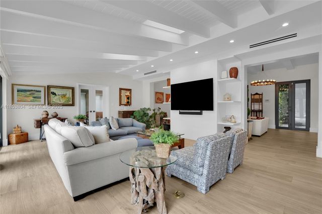 4475 N Meridian Avenue, Miami Beach, FL 33140