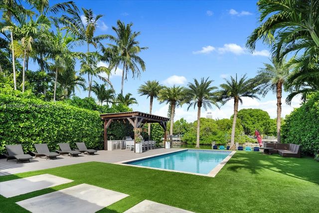 4475 N Meridian Avenue, Miami Beach, FL 33140