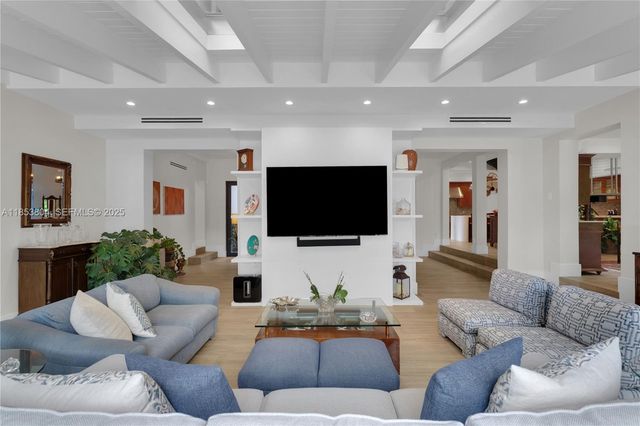 4475 N Meridian Avenue, Miami Beach, FL 33140