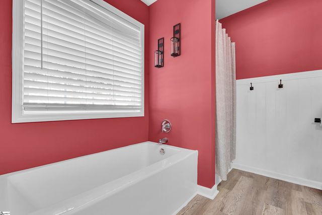 5 Rivereen Way, Simpsonville, SC 29680