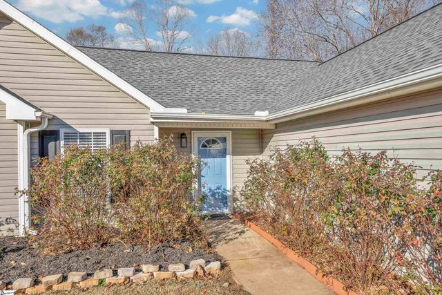 5 Rivereen Way, Simpsonville, SC 29680