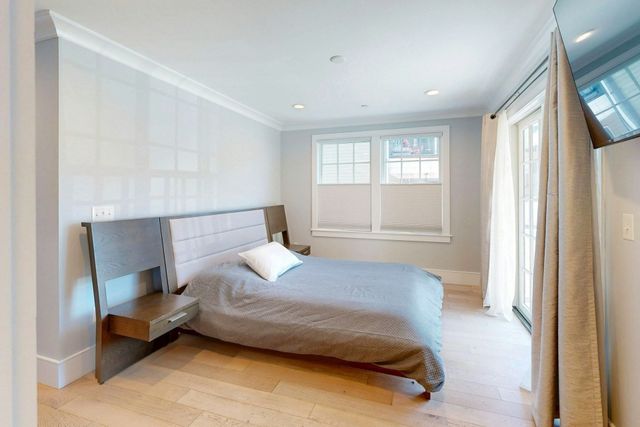 613 E 6th Street 1, Boston, MA 02127