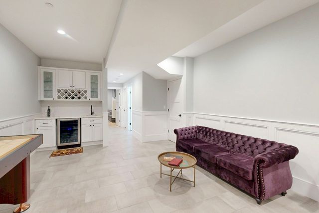 613 E 6th Street 1, Boston, MA 02127