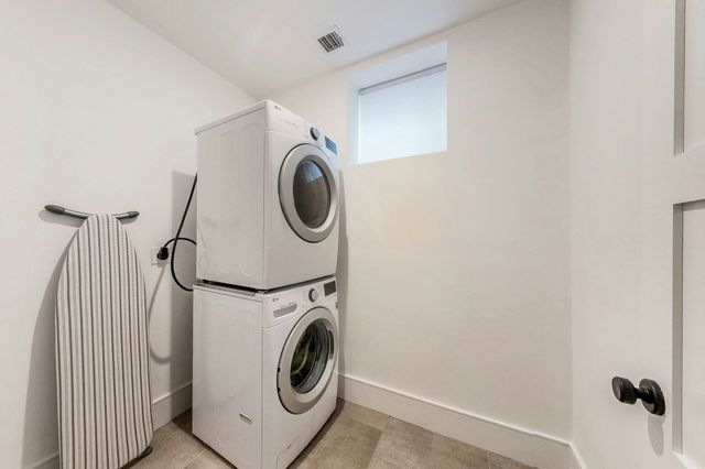 613 E 6th Street 1, Boston, MA 02127