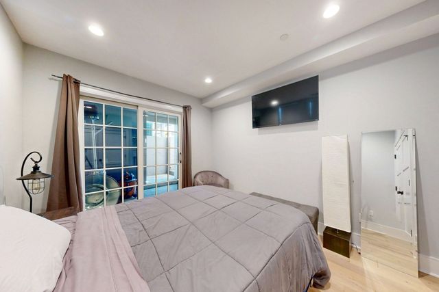 613 E 6th Street 1, Boston, MA 02127