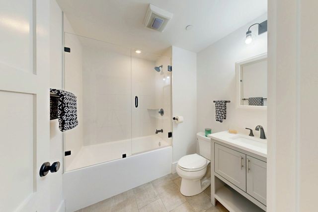 613 E 6th Street 1, Boston, MA 02127