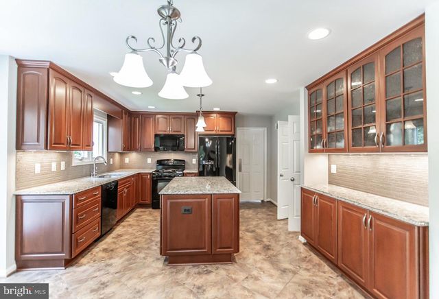 1476 POWELLS TAVERN PL, Herndon, VA 20170
