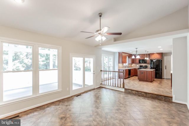 1476 POWELLS TAVERN PL, Herndon, VA 20170