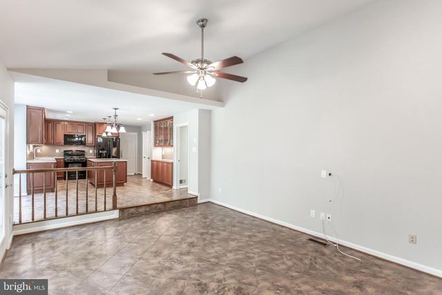 1476 POWELLS TAVERN PL, Herndon, VA 20170