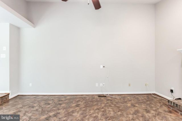 1476 POWELLS TAVERN PL, Herndon, VA 20170