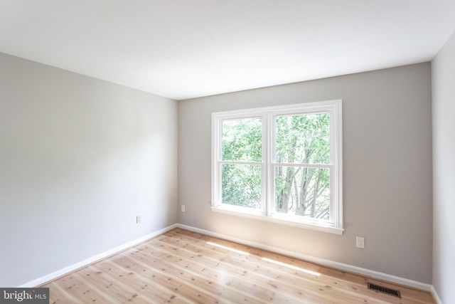 1476 POWELLS TAVERN PL, Herndon, VA 20170