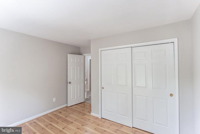 1476 POWELLS TAVERN PL, Herndon, VA 20170