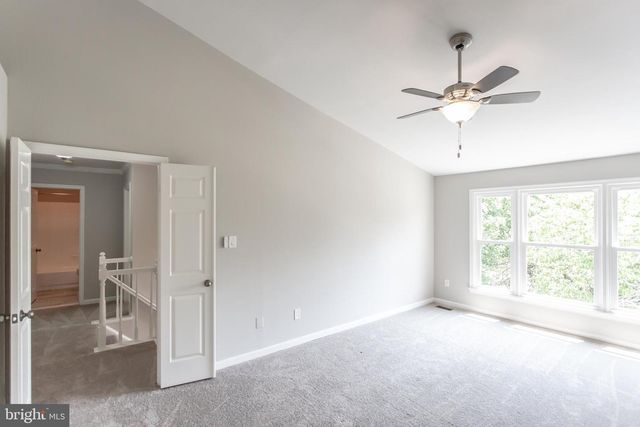 1476 POWELLS TAVERN PL, Herndon, VA 20170
