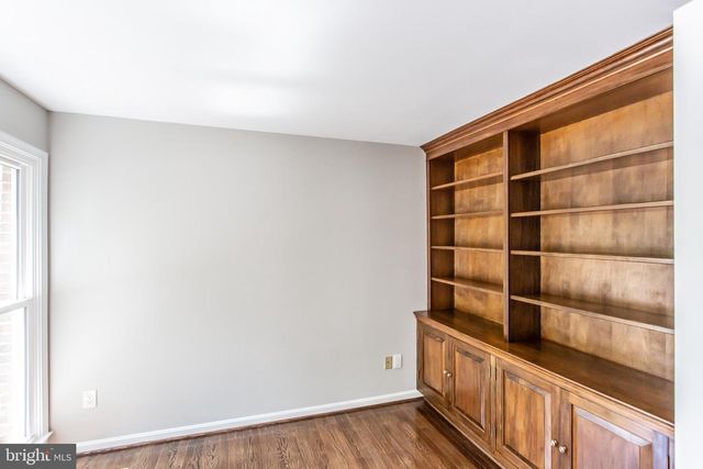 1476 POWELLS TAVERN PL, Herndon, VA 20170