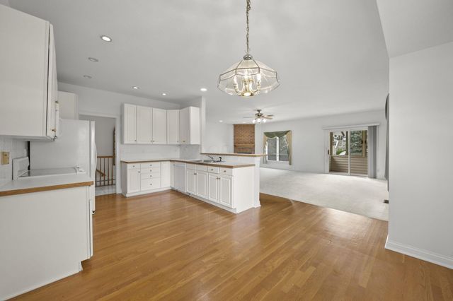 920 Linworth Village Drive, Columbus, OH 43235