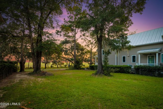 30 W Haven, Beaufort, SC 29906