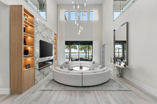 8590 W PARKLAND BAY Trail, Parkland, FL 33076