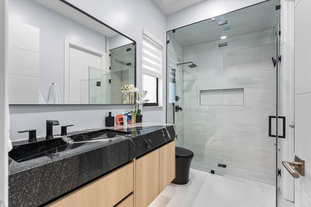 8590 W PARKLAND BAY Trail, Parkland, FL 33076