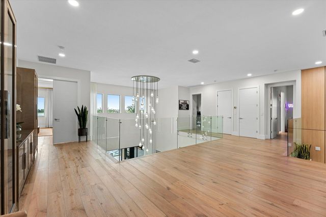 8590 W PARKLAND BAY Trail, Parkland, FL 33076